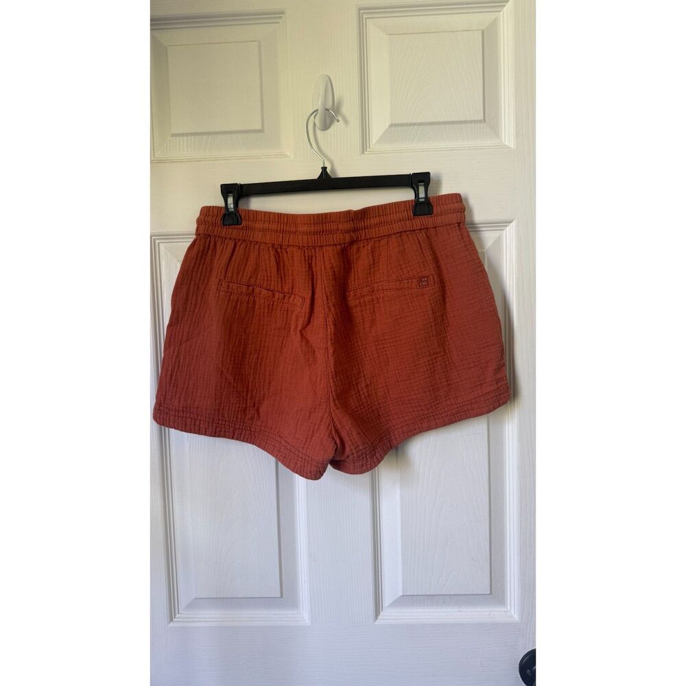 UnionBay Rust Shorts Size Large - Picture 2 of 2